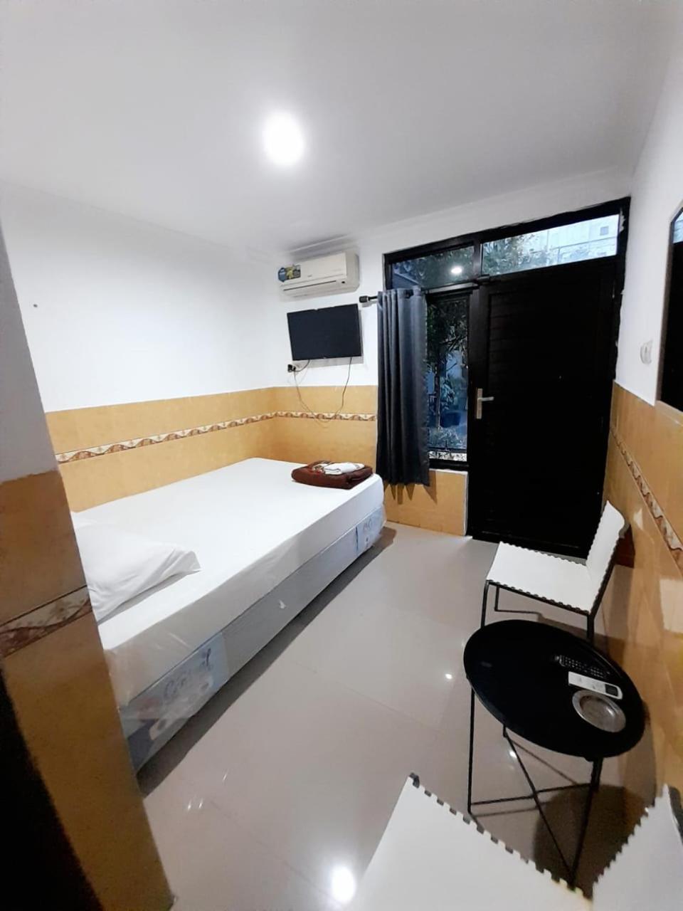 Hotel Srikandi Baru Kejayan Экстерьер фото